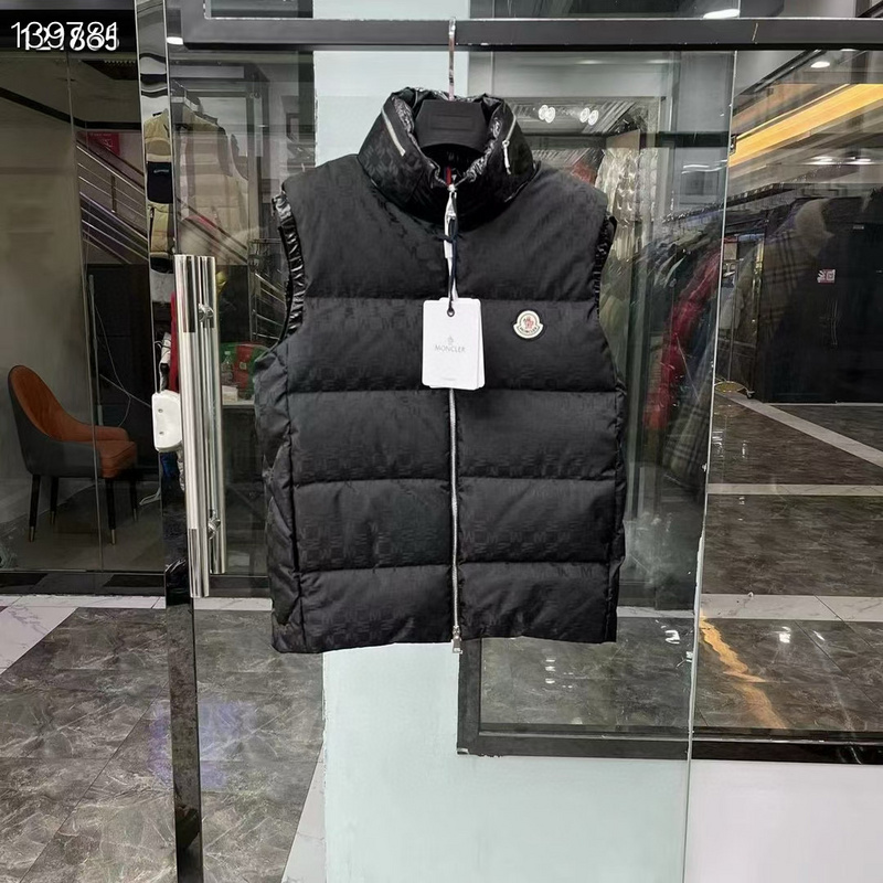 Moncler sz1-5 26yr75