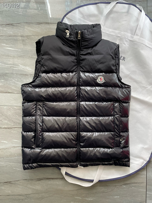 Moncler sz1-5 26yr84