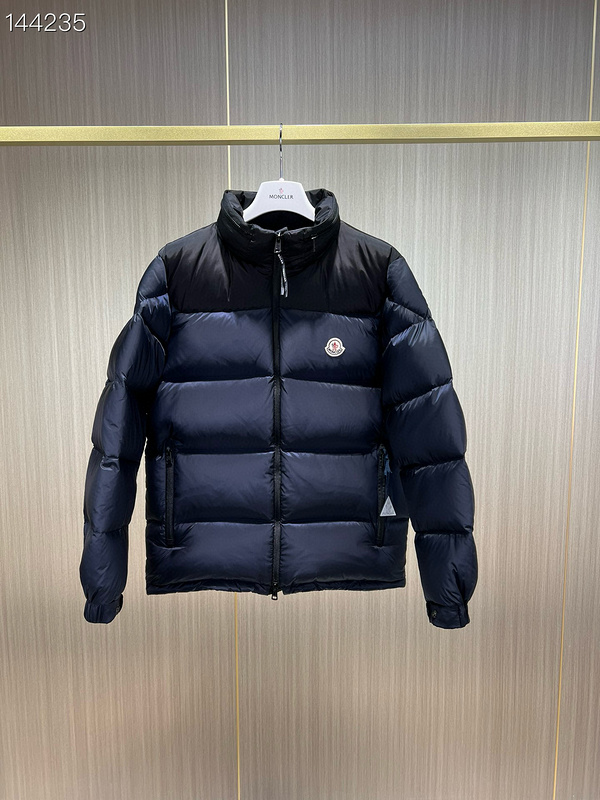 Moncler sz1-5 26yr328
