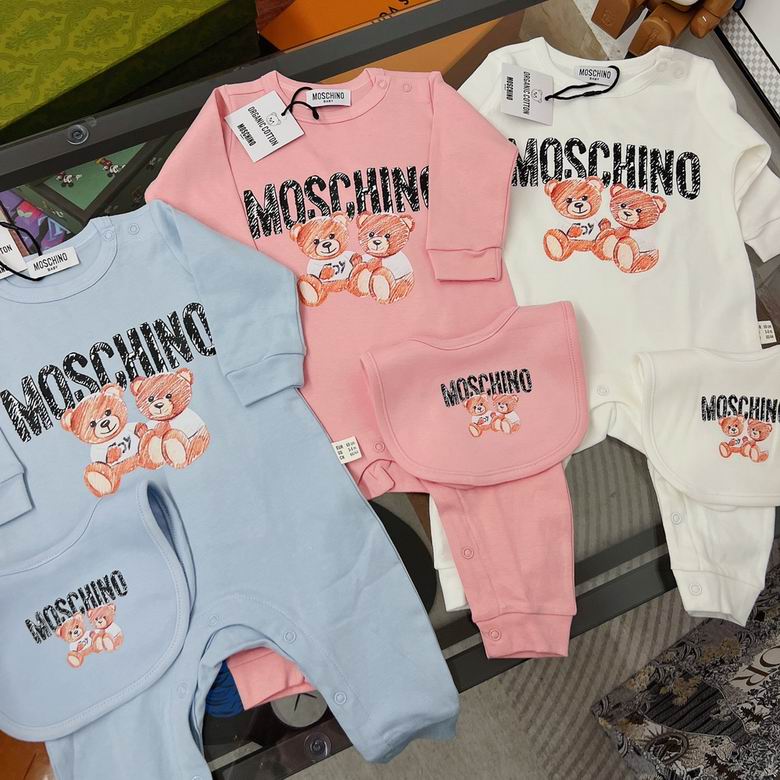 Moschino sz59 66 73 80  85 90 39