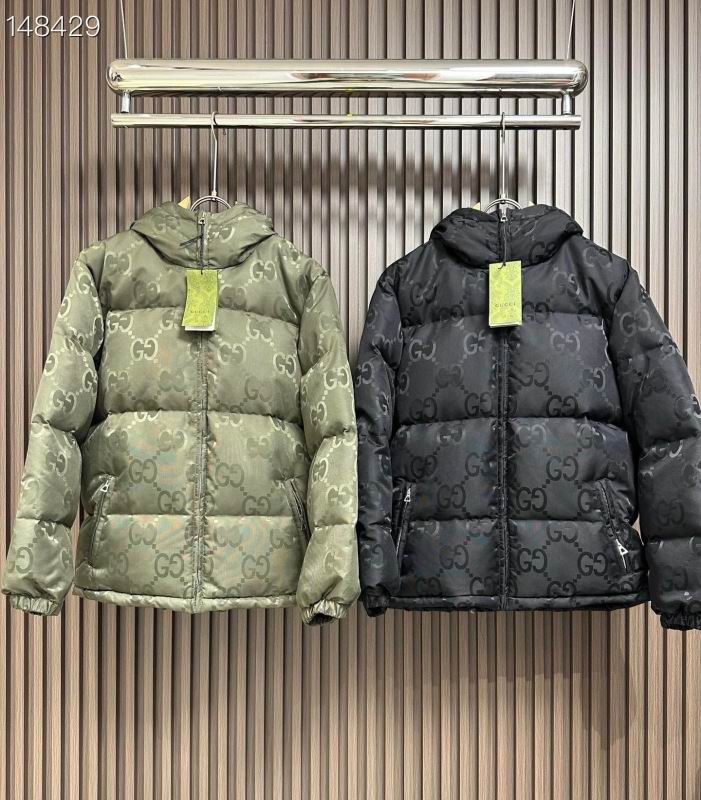 Gucci sz42-50 26yr22