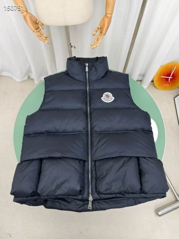 Moncler sz1-4 26yr227
