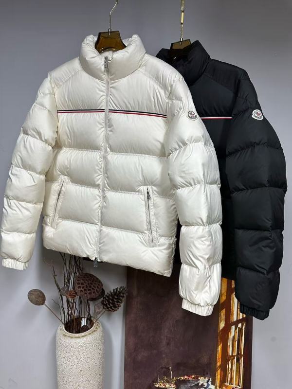 Moncler sz1-5 8qx85