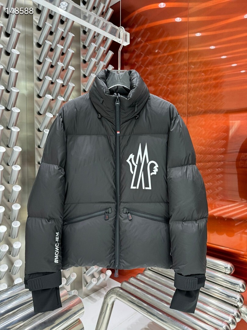 Moncler sz1-5 26yr491
